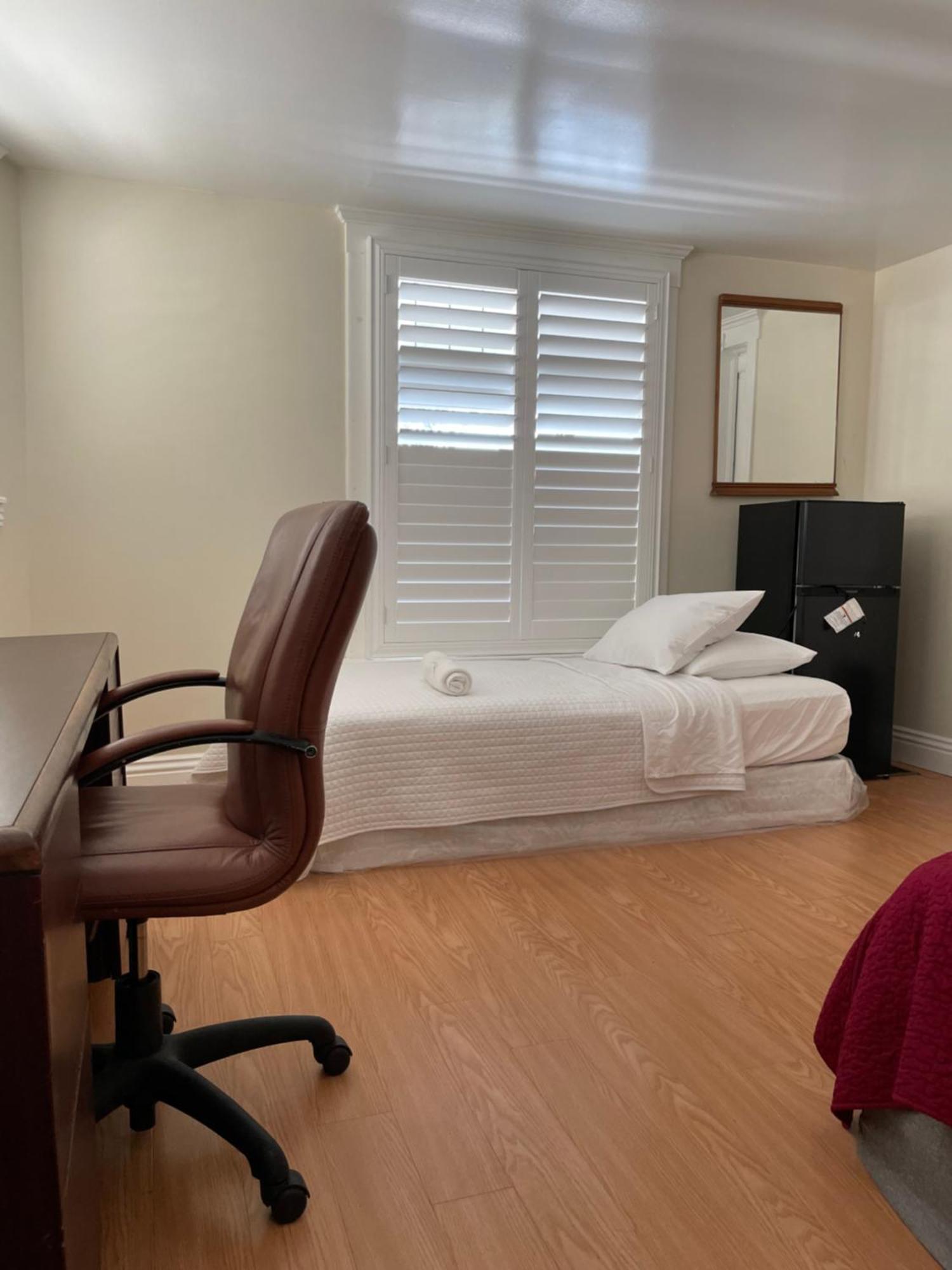 Spacious Private Los Angeles Bedroom With Ac & Wifi & Private Fridge Near Usc The Coliseum Exposition Park Bmo Stadium University Of Southern California エクステリア 写真